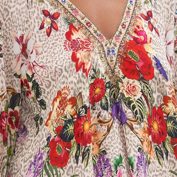 Camilla Shirred Cuff Blouse
Leos Bouquet silk - Picture 4 of 10